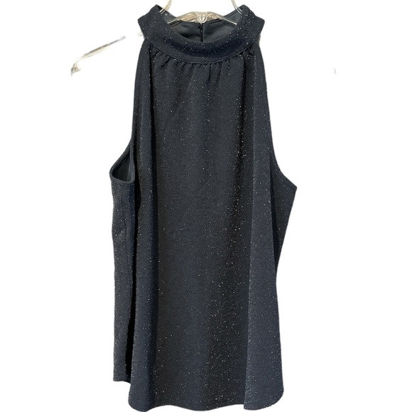 NWT Maurices Sleeveless Gray Metallic Knit Top High Neck Buttons Keyhole Size M - Picture 1 of 11